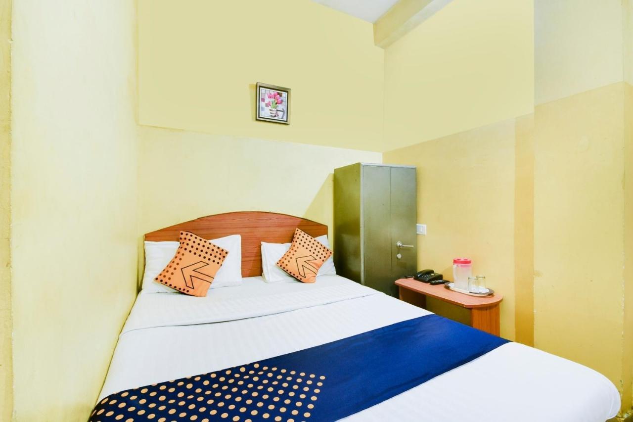 Spot On 74228 Galaxy Comforts Hotel Narasimharaja Puram Exterior photo